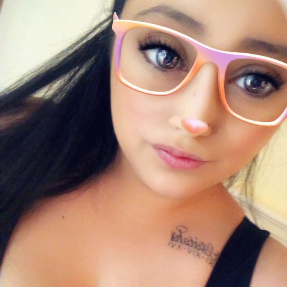 Meet your Posher, Vanessa